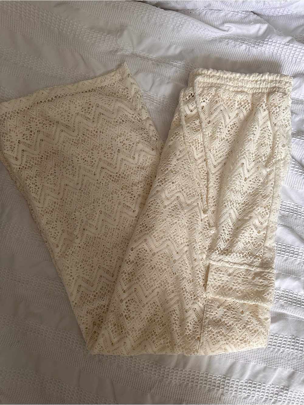 Hollister Ivory Lace Beach Cover-Up Pants